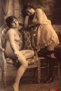Vintage lesbian nude chicks enjoy posing in the twenties